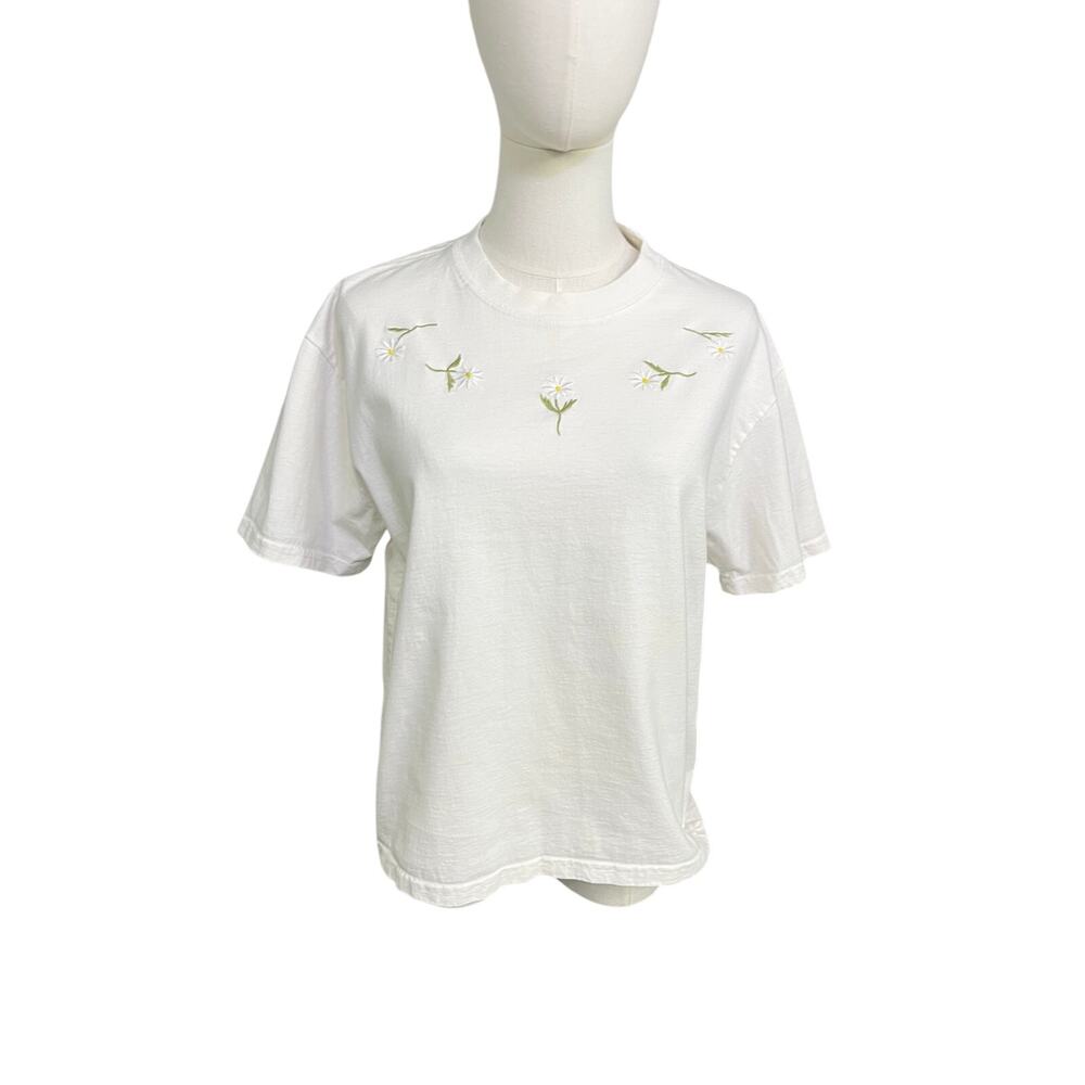 Brandy Melville Daisy Embroidered Tee White Cotton Boxy Floral Top OS